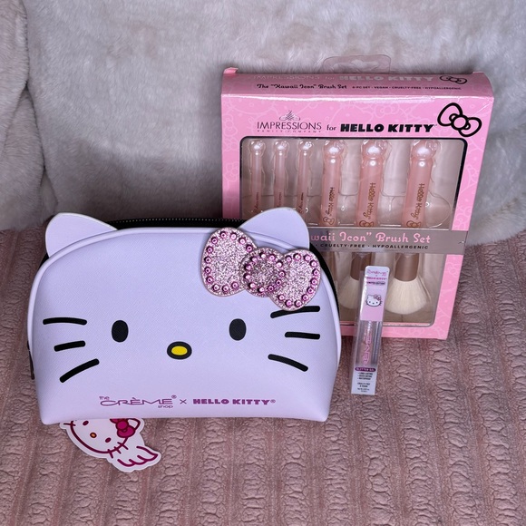 Hello Kitty Makeup Brush Set With Pouch And Eyeshadow